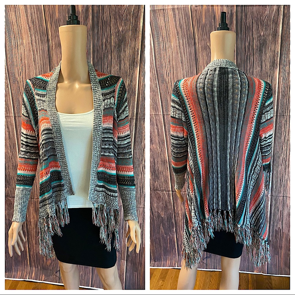Altar’d State size medium gray aqua pink boho tribal print distressed